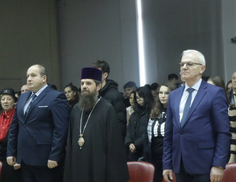 Ziua Culturii Naționale a fost sărbătorită, în școlile  din Sălaj. Domnul inspector școlar general, prof. Gheorghe Bancea, a fost prezent în Zalău la evenimentele dedicate Zilei Culturii Naționale